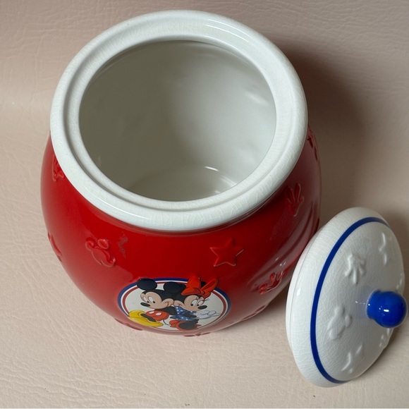 Disney Mickey & Minnie
Mouse: Ceramic Cookie Jar - Picture 2 of 6